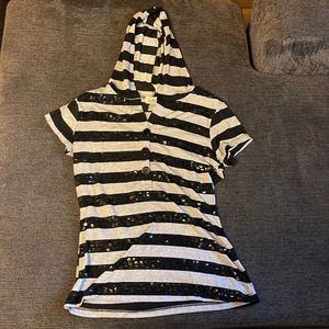 M.K.M Designs hooded t shirt. Vintage Y2K. Silver sparkly & black w sequences.